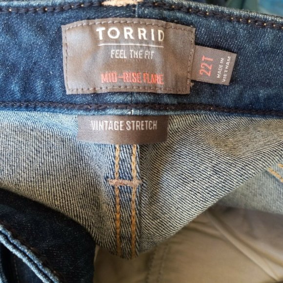 Torrid Vintage Stretch Mid-Rise Flare Jeans Size 22T Short Length - Picture 3 of 8